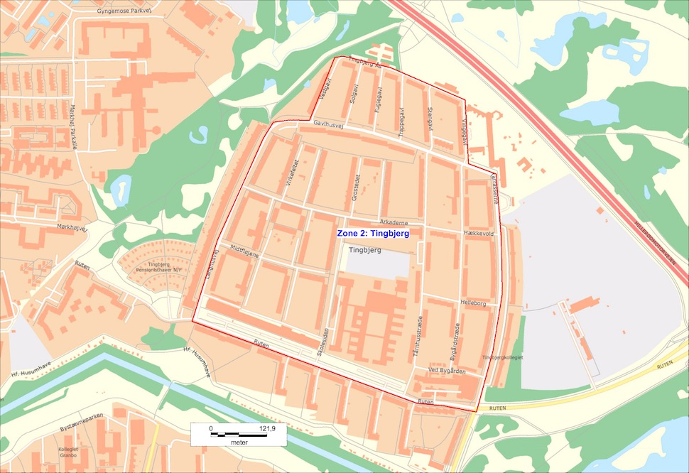 코펜하겐시지방경찰청(Kobenhavn Politi)은 4월15일부터 23일까지 코펜하겐 시내 4곳을 가중처벌 구역(skærpet strafzone)으로 지정했다. 팅비에르(Tingbjerg) 지역 가중처벌 구역은 보여주는 지도다(코펜하겐시경 제공)